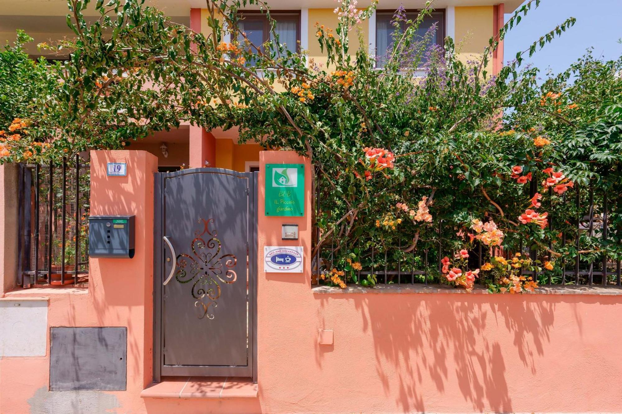 Il Piccolo Giardino Rooms & Breakfast Villasimius Eksteriør bilde